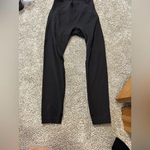 Black lululemon Wunder train leggings